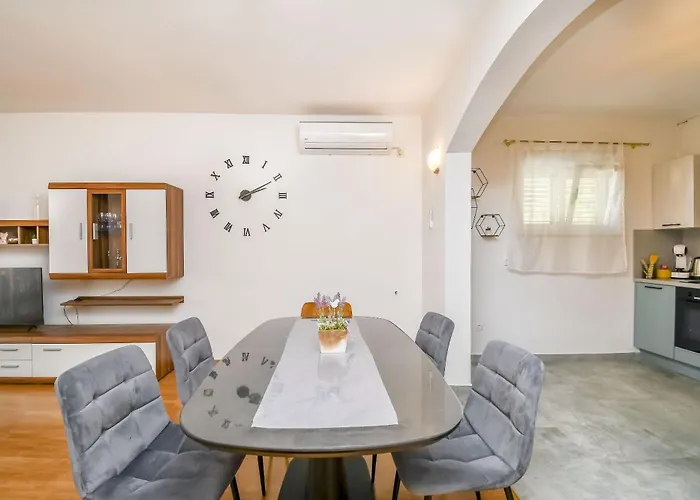 Smoljic Appartement *